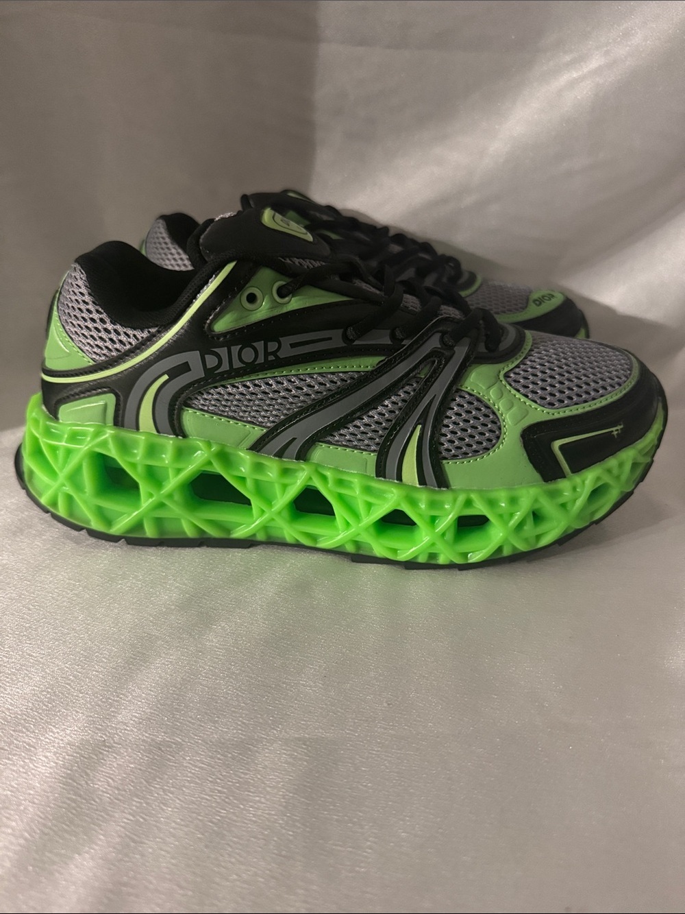 Dior B35 NXXT Sneaker, featuring-technical mesh upper/Neon Green/Black!🔥New! 9.5 - Picture 4 of 13